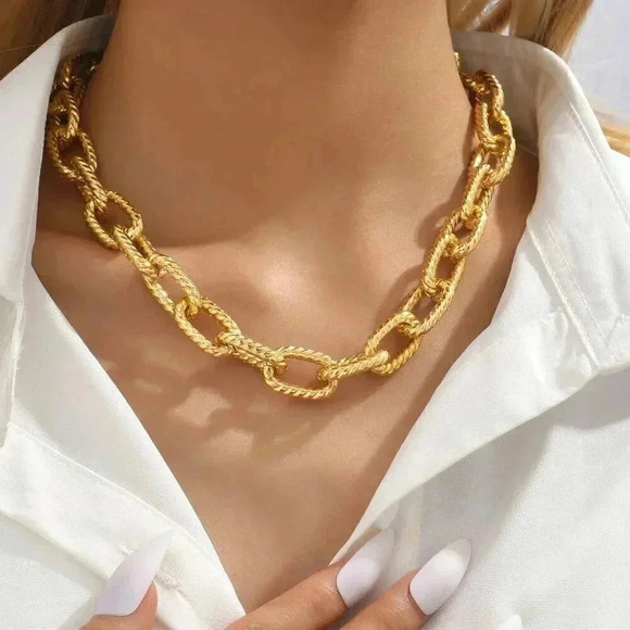 Yellow Gold Women's Minimalist Chain Necklace - Picture 1 of 3